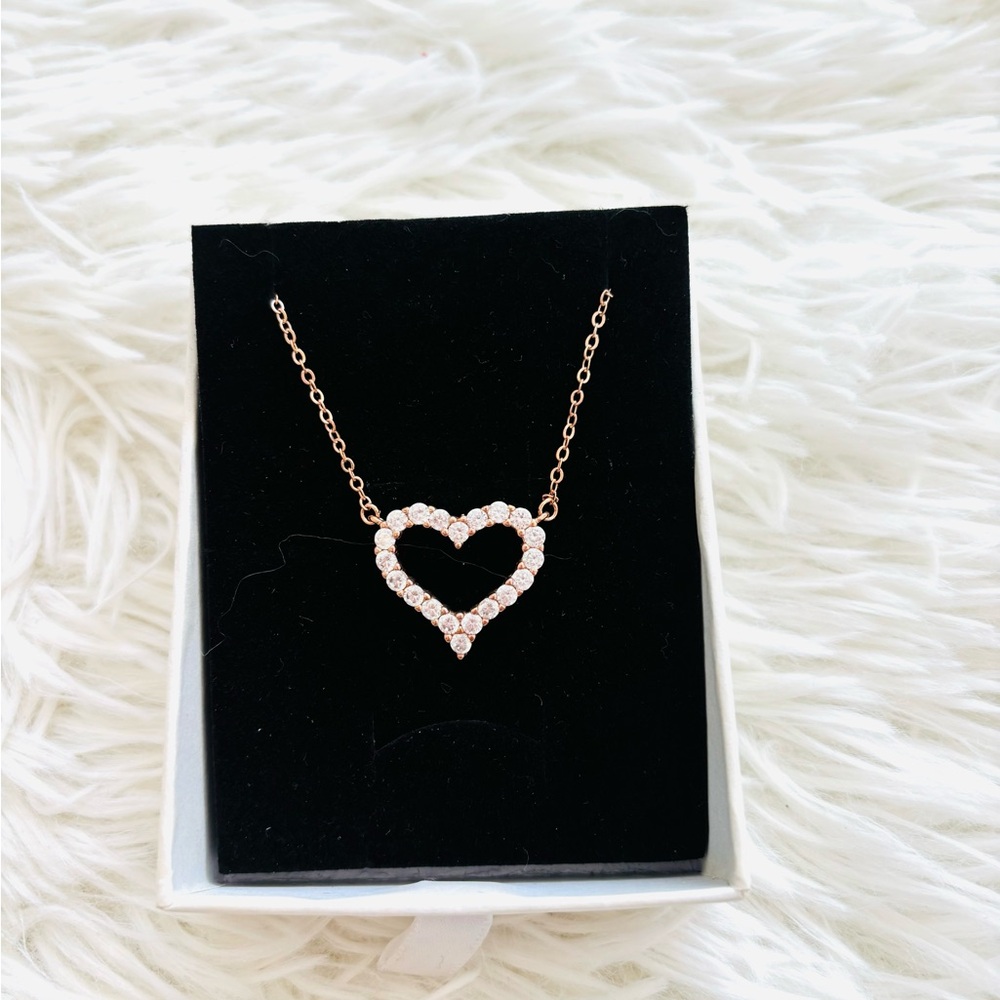 🤍New! Heart Plated Rose Gold Necklace